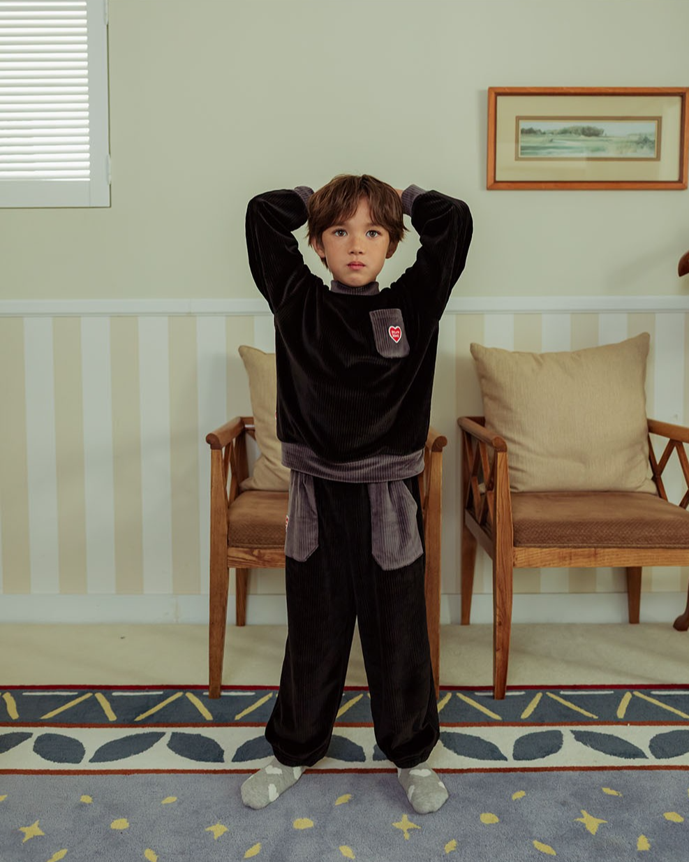 [SET] Black BB Heart Velour Half Neck Jogger