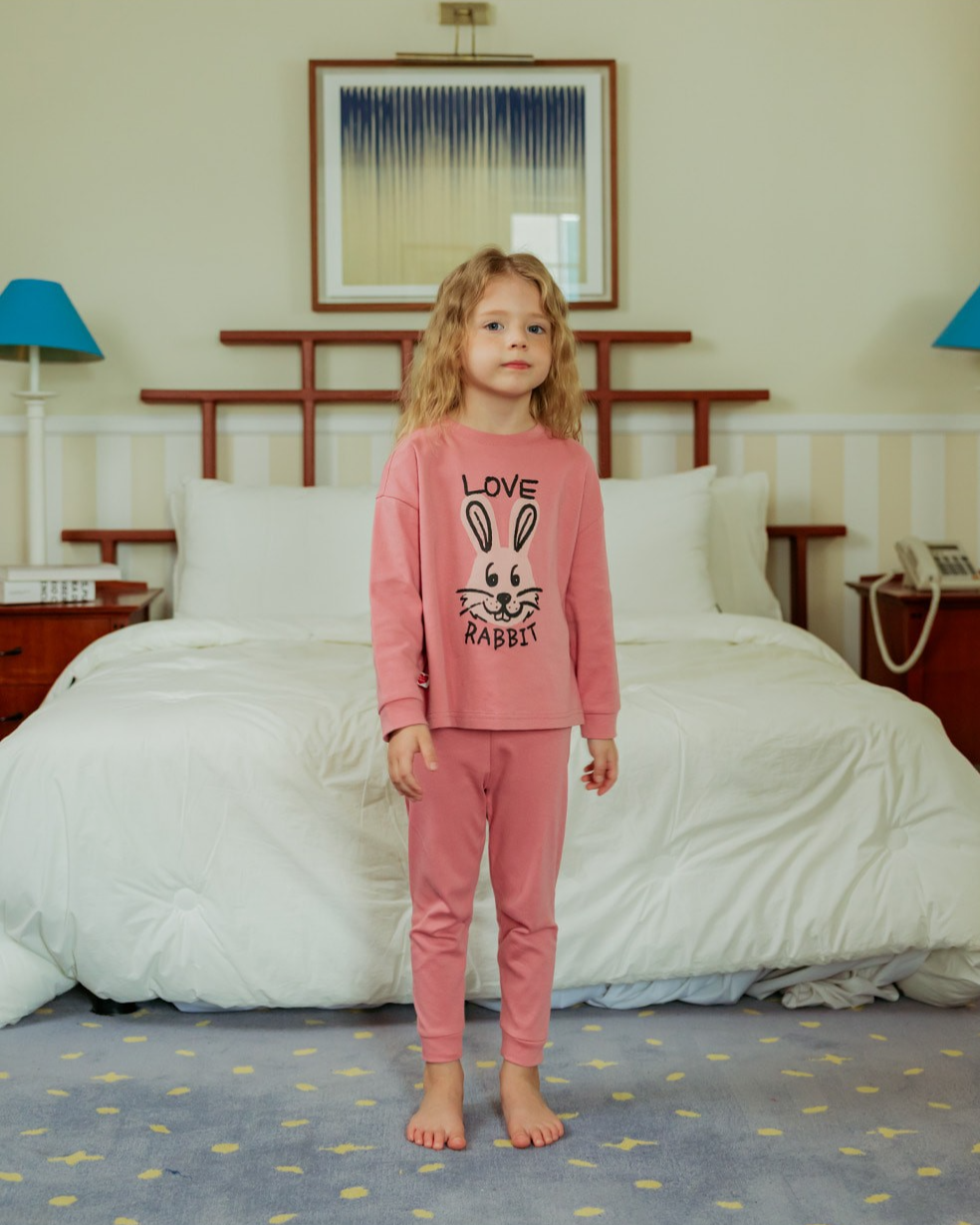 [SET] Pink Rabbit One Mile