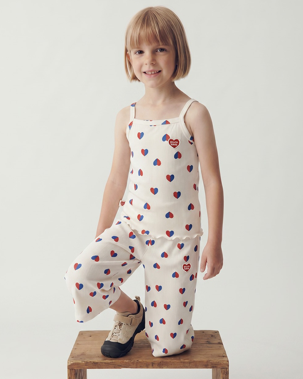 Ivory Red Blue Heart Pattern Crop Pants
