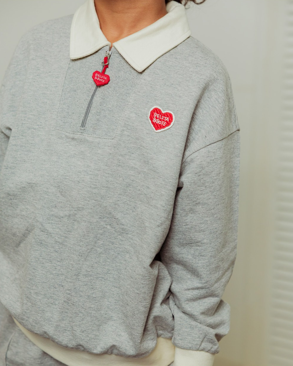 [SET] Grey BB Heart Collar Jogger