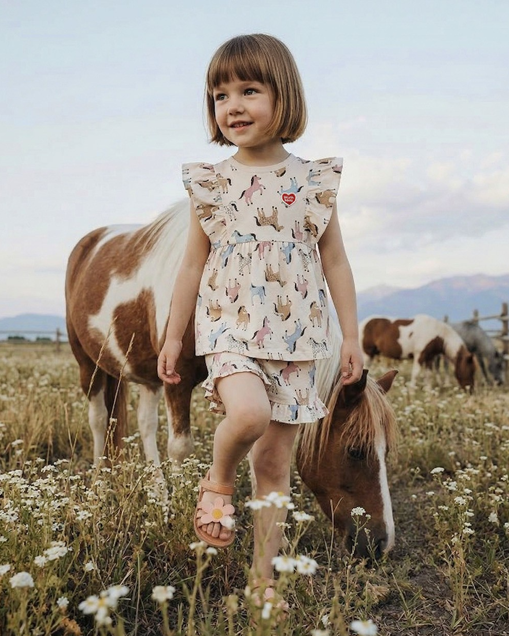 [GIRL SET] Light Pink Horse Pattern Blouse & Shorts