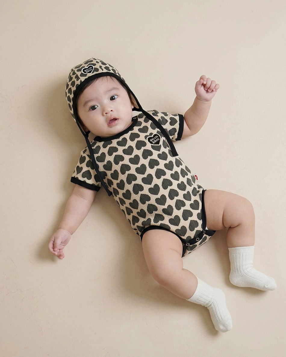 BABY Charcoal BB Heart Pattern Bonnet
