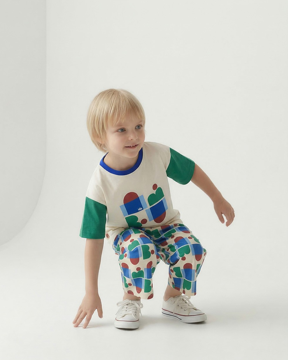 [SET] Cream BB Figure Color Block Pattern Crop