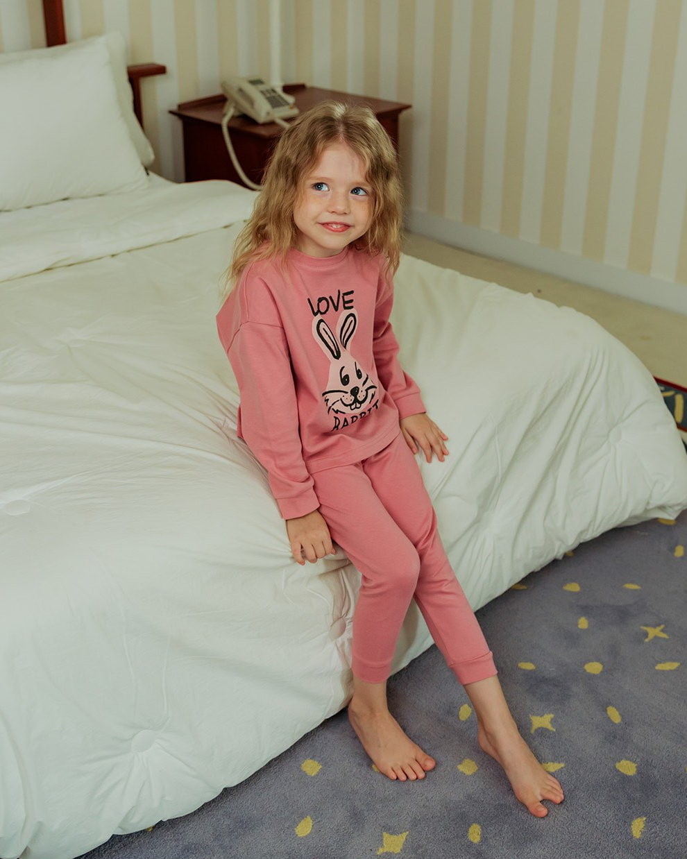 [SET] Pink Rabbit One Mile