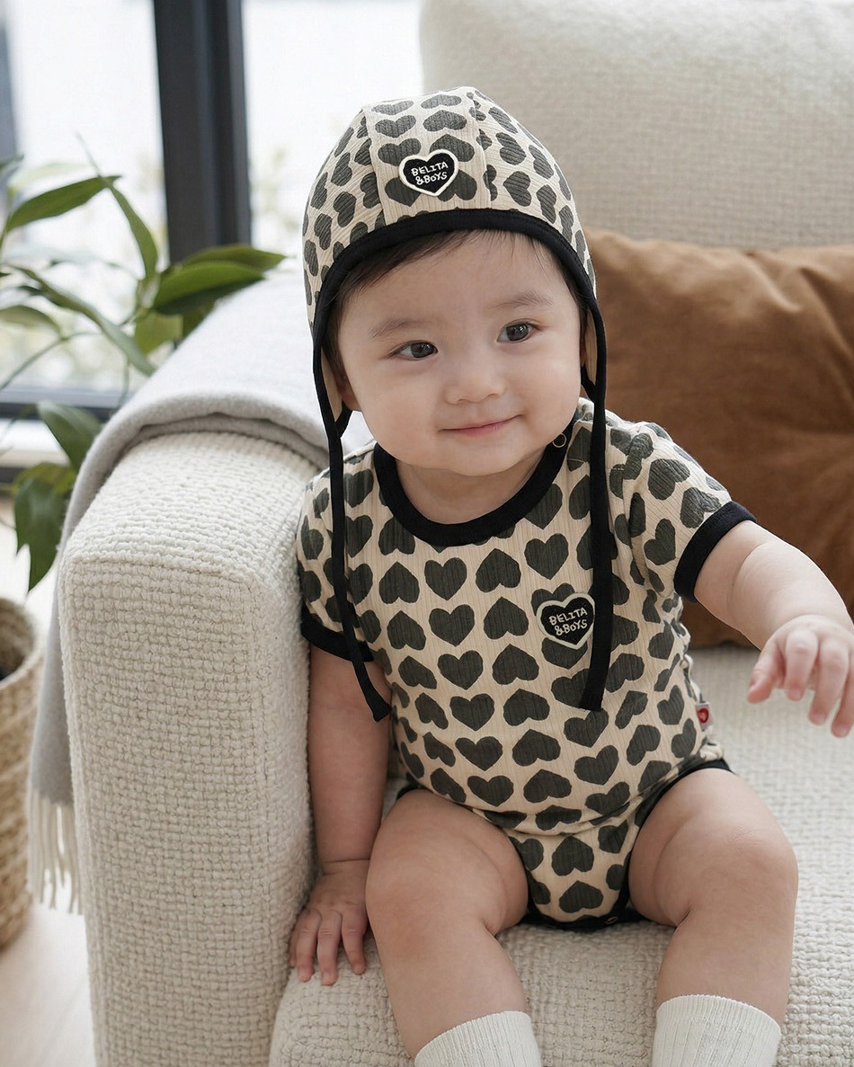 BABY Charcoal BB Heart Pattern Bonnet