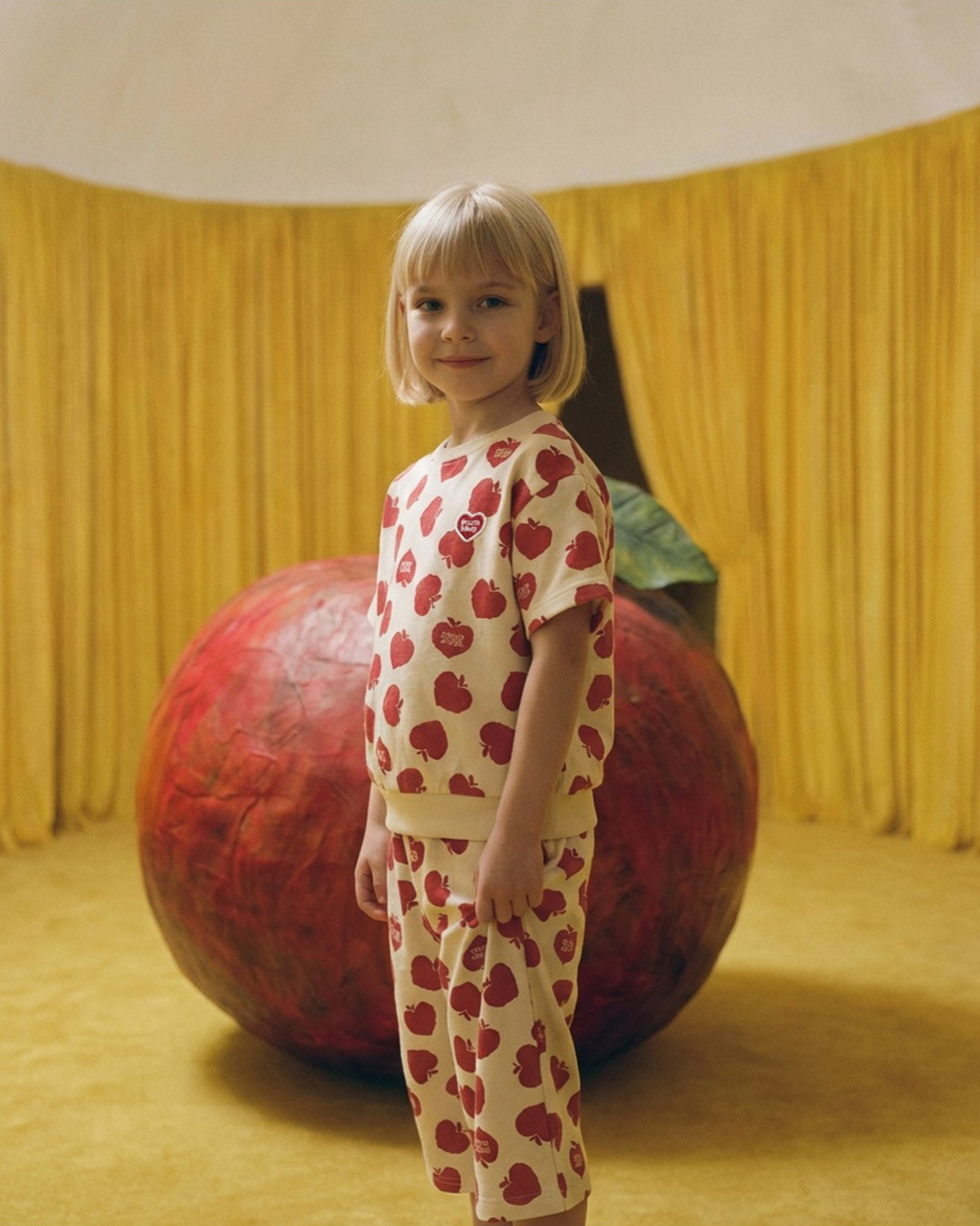 [SET] Red Bubble Apple Pattern Crop