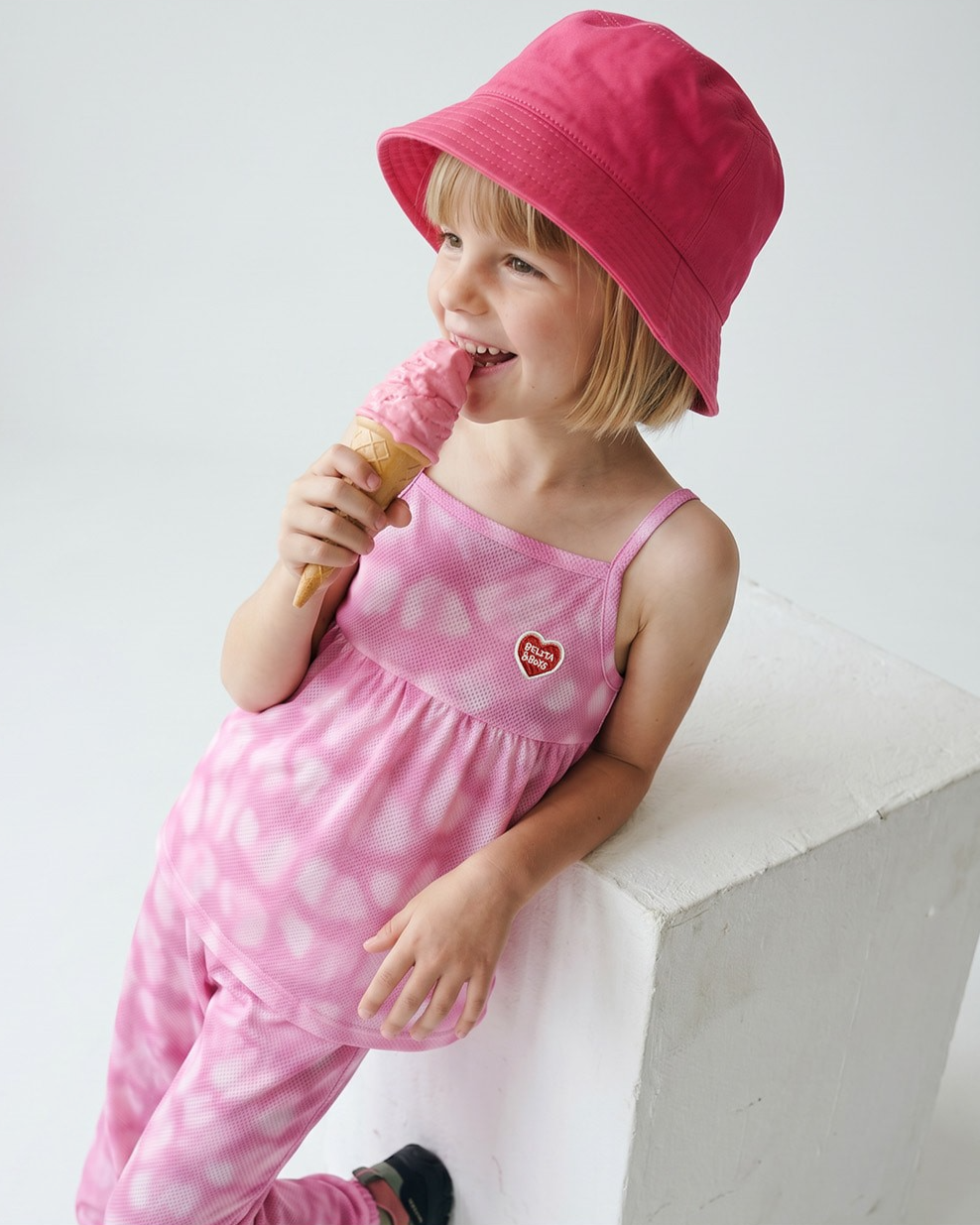 Pink Water Dye Heart Pattern Mesh Jogger